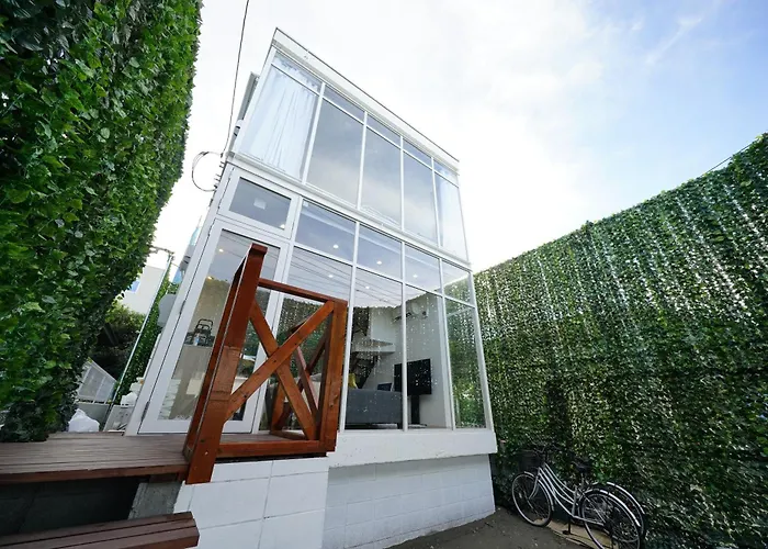 ⁂ビーチからすぐ！開放的な一軒家で家族や友人と湘南を満喫！新江ノ島水族館まで徒歩で約6分⁂